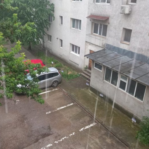 ULTIMA ORĂ Noi alerte meteo de vânt și ploi torențiale