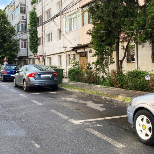Cererile pentru prelungirea contractelor de închiriere a locurilor de parcare, deschise în Focșani