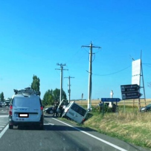 Traficul rutier îngreunat pe drumul european 85 din cauza unui accident