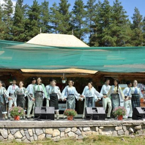 Festivalul Folcloric Poiana Negari, ediția a LV-a, se va desfășura în comuna Jitia