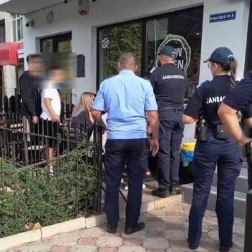 Jandarmii s-au dus peste elevi în baruri