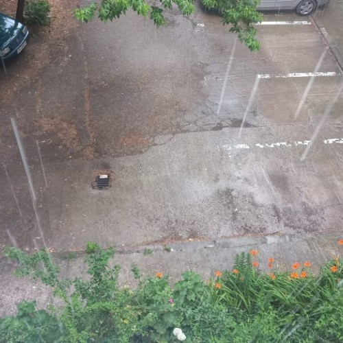 Avertizări de vreme rea în mai multe județe din România