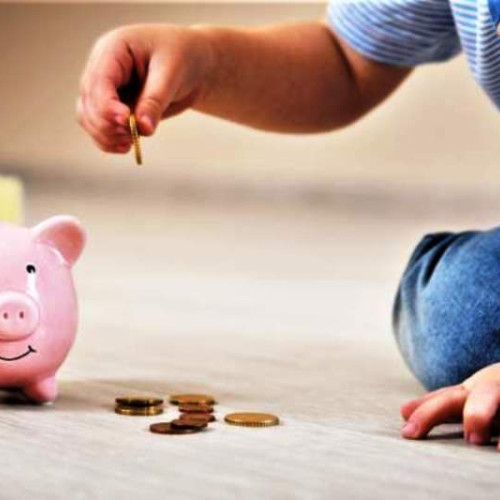 Alocațiile copiilor vor crește cu 10,4% de la 1 ianuarie 2025