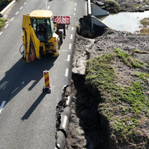 Intervenții masive pentru refacerea infrastructurii afectate de inundații în județul Galați