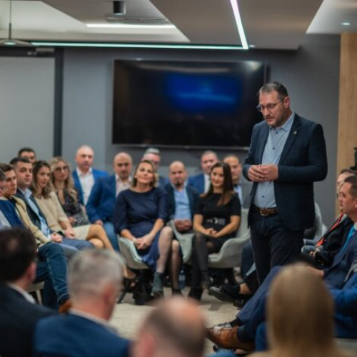 Adrian Cretu, candidat la Camera Deputatilor: &quot;Digitalizarea este esentiala pentru viitorul administratiei locale&quot;