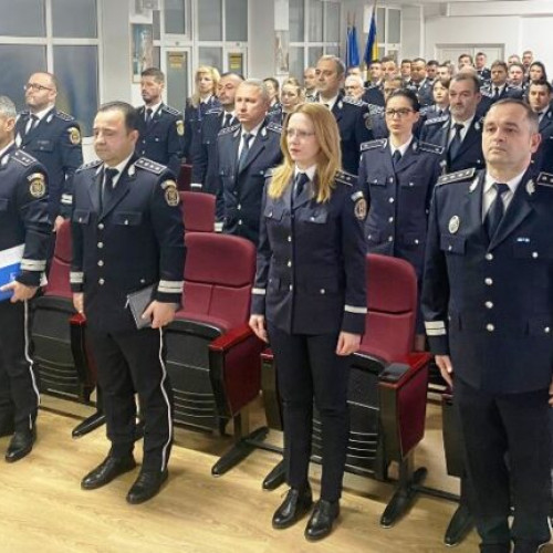 Ceremonie festivă la Inspectoratul de Poliție Județean Vrancea pentru ofițerii și agenții avansați