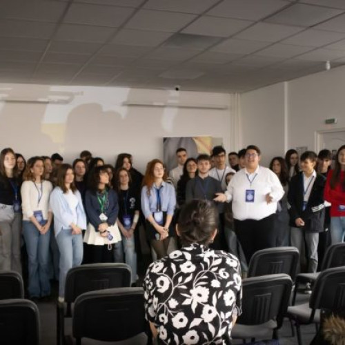 Proiectul &quot;Un VOT, o SANSA noua&quot; a adus tineri împreună pentru conștientizarea dreptului de vot