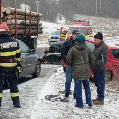 Accident rutier grav pe DJ 205D în comuna Naruja