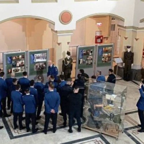 Elevii Școlii Militare de Subofițeri Jandarmi „Petru Rareș” din Fălticeni, vizită la expoziția „Jandarmeria Română 1850-2020”