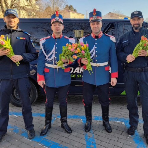 Jandarmeria Vrancea aduce omagiu femeilor cu ocazia Zilei Internaționale a Femeii