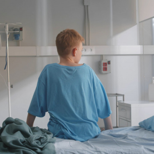 Adolescenți din Olanda vorbește o limbă străină după anestezie