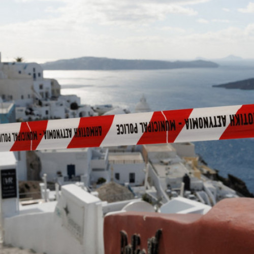 Santorini își redeschide porțile pentru turiști după o situație de urgență