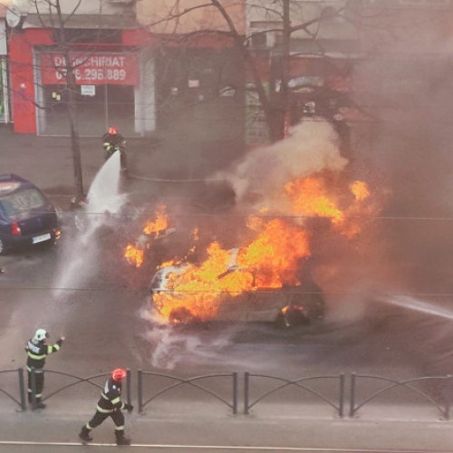 Incendiu pe Calea Moșilor din București afectează cinci mașini