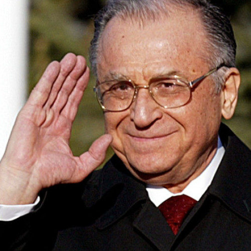 Tribunalul București anulează certificatul de revoluționar al lui Ion Iliescu