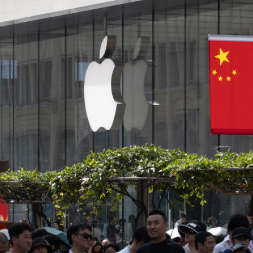 Apple trimite iPhone din India în SUA pentru a evita tarifele vamale