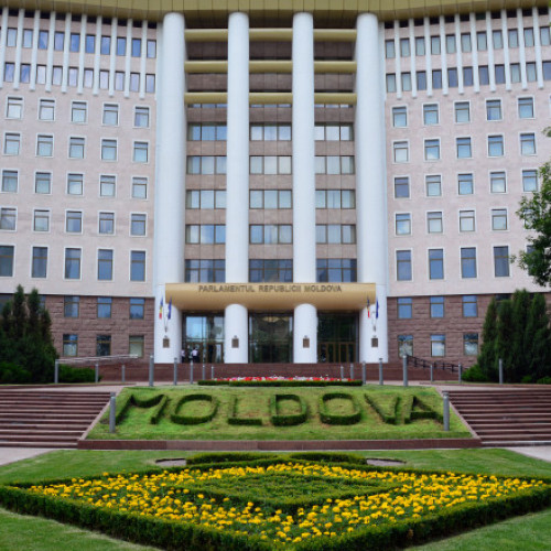 Alegeri parlamentare în Moldova pe 28 septembrie