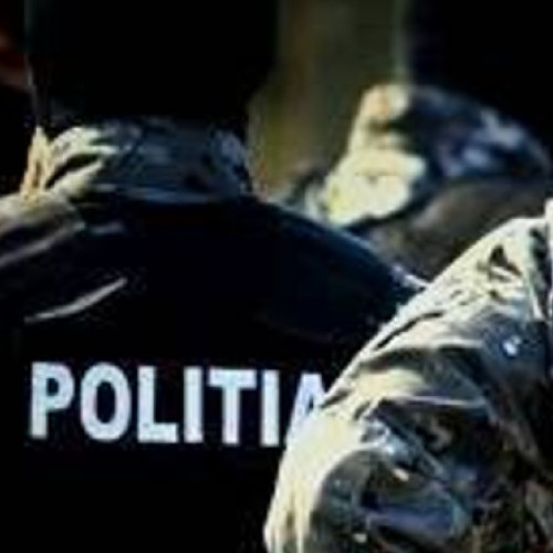 11 persoane, inclusiv un polițist, arestate pentru trafic de droguri în Neamț
