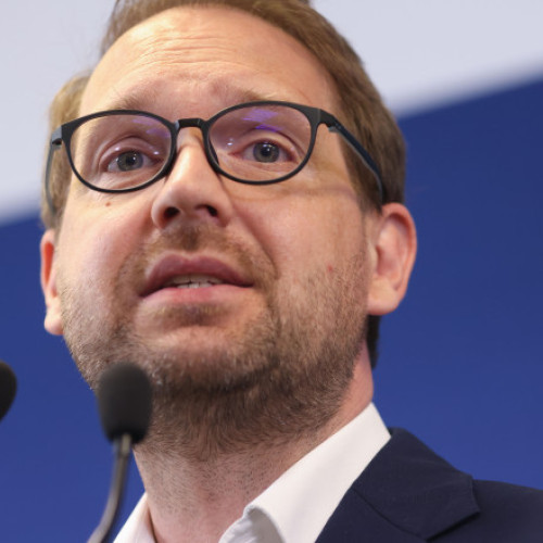 Dominic Fritz face apel la responsabilitate politică după alegerile prezidențiale