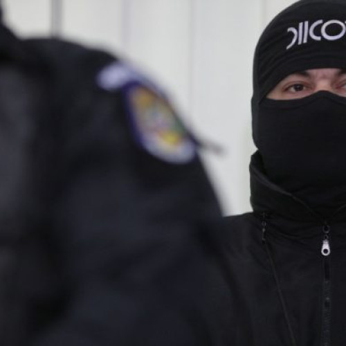 Descinderi la afaceriști și interlopi din Focșani și Galați