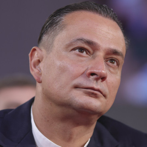 Primarul sectorului 4 din București neagă o posibilă candidatură la Primăria Capitalei și afirmă că are de finalizat două proiecte importante în sector, potrivit digi24.ro. Daniel Baluta menționează că PSD va găsi un candidat „care să facă față cu brio” competiției electorale. El subliniază, de asemenea, faptul că nu intenționează să se înscrie în cursa pentru Primăria București, motivând că trebuie să finalizeze lucrările la pasajul și planșeul Unirii, care vor începe pe 10 iunie, și construcția magistralei M4 de metrou, Gara de Nord - Gara Progresul, cu 14 stații, considerată cea mai importantă investiție din România în acest moment, cu o valoare de 2,5 miliarde de euro.
