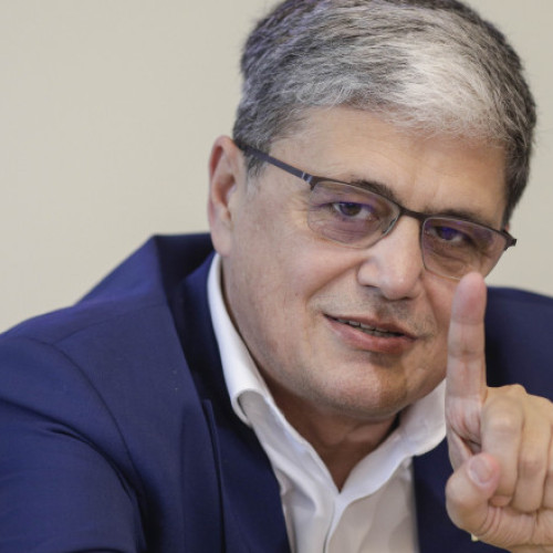 O posibilă taxare a consumului sau a capitalului, considerată de ministrul Fondurilor Europene ca o variantă pentru echilibrarea bugetului României, a fost subiectul unei declarații în cadrul emisiunii „Briefing” de pe Digi24, relatează notează sursa digi24.ro. Marcel Bolos a afirmat că viitoarea coaliție de guvernare va trebui să decidă dacă astfel de măsuri fiscale sunt viabile pentru reducerea deficitului bugetar.