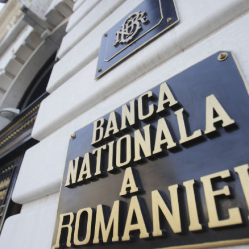 Polițele prudente ale băncilor din România și riscul unui &quot;lazy banking&quot;

Conform unui eveniment specializat în domeniul bancar, Matei Kubinschi, director adjunct în cadrul Direcției de Stabilitate Financiară din Banca Națională a României, a subliniat că politicile bancare din țară sunt, în prezent, mai prudente decât cele din Uniunea Europeană. Potrivit lui, în viitor va fi extrem de important ca sectorul bancar să evite să cadă în capcana unui &quot;lazy banking&quot;, adică să se bazeze excesiv pe stat, acuzând riscuri sau să investească masiv în titluri de stat și programe garantate, fără a susține economia reală.