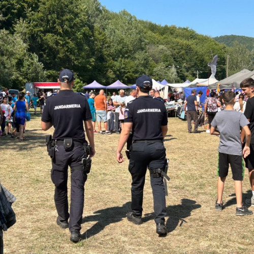 Jandarmii vrânceni asigură ordinea în timpul minivacanței de Rusalii