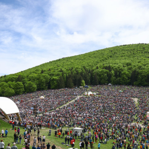 Pelerinaj impresionant la Sumuleu Ciuc de Rusalii