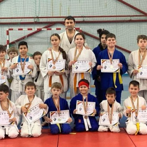 20 de medalii la Judo pentru CSM Adjud 1946