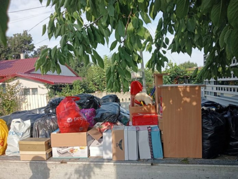 Echipa „Împreună cu voi, alături de voi, putem face minuni” a adus zâmbete pe fețele familiilor neajutorate din Vrancea