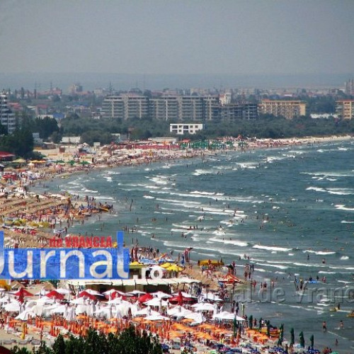 Startul celei de-a 47-a ediții a programului &quot;Litoralul pentru toți&quot; a fost anunțat pentru data de 1 septembrie și se va desfășura pe tot parcursul lunii. Potrivit Asociației Naționale a Agențiilor de Turism, turistii pot beneficia de reduceri de până la 50-60% față de perioada de vârf a sezonului estival, ceea ce face ca vacanțele la mare să fie mai accesibile.