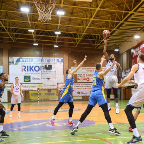 CSM Focșani 2007 se duelează cu CSM Galați în Liga Națională de baschet masculin la Sala Sporturilor din Focșani