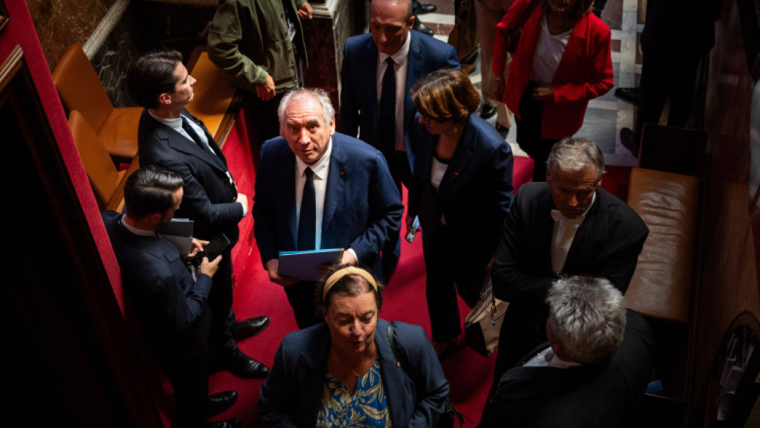 Guvernul francez pierde votul de încredere; François Bayrou își pregătește demisia