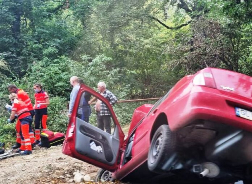 Accident rutier în Vrancea: două victime și trafic blocat