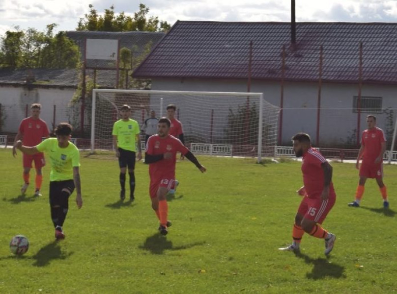 Schimbare de lider în Superliga Vrancei după etapa a cincea