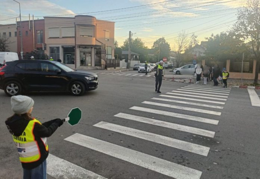 Polițiștii din Vrancea au educat elevii Școlii „Ion Basgan” în privința siguranței rutiere