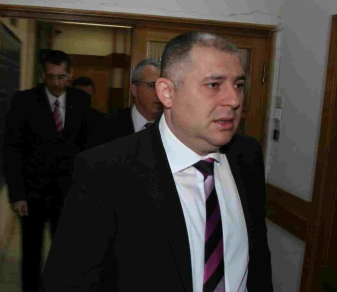 Achitare pentru fostul prefect și alți funcționari în dosarul retrocedărilor de pădure din Vrancea