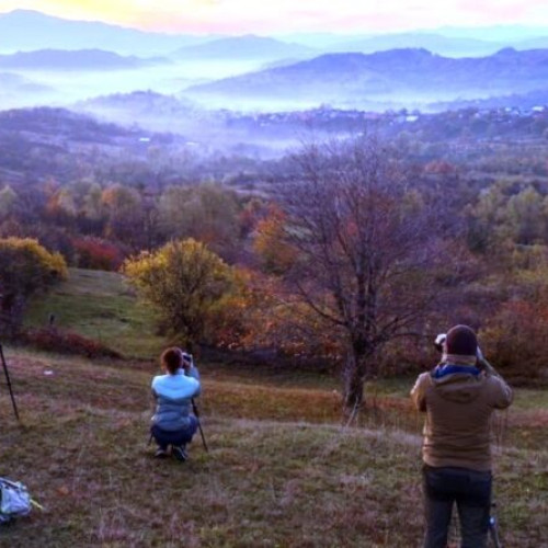 Atelierul de fotografie din Parcul Natural Putna Vrancea a reunit 12 fotografi în expediție de toamnă