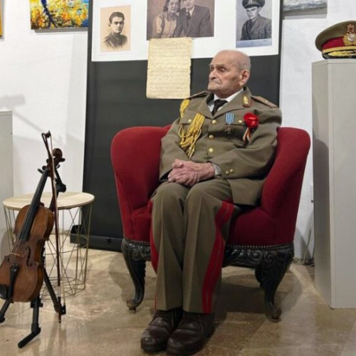 Colonelul Iosif Rus, în vârstă de 110 ani, avansat la gradul de general de brigadă