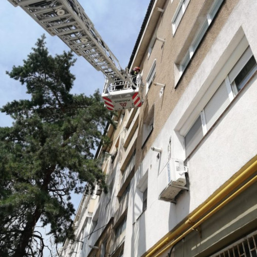 Alertă de incendiu în bloc din Focșani