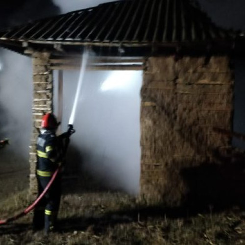 INCENDIU NOU IN JUDET, Pompierii Intervin pentru Stingerea unui Foc la o Casa din Vârteșcoiu