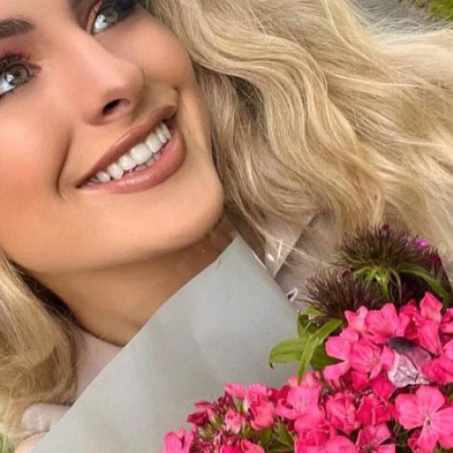 Tânără lovită de mașină și târâtă pe 2 străzi în timpul unei încăierări între bande, în Missouri