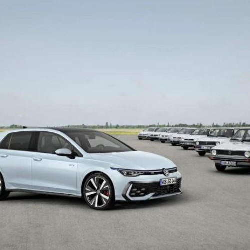 Volkswagen Golf împlinește 50 de ani - unul din cele mai populare modele fabricate în Germania