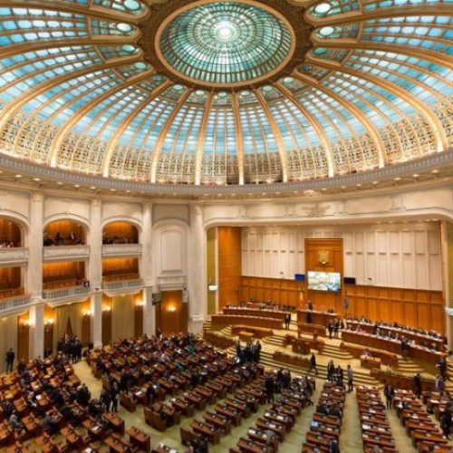 Nemulțumirile angajaților din Parlament față de propunerea Guvernului de majorare a salariilor: "Nu acceptăm o creștere de 10% în două etape!