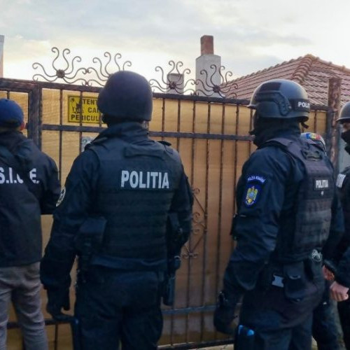 Ce infracțiuni au vizat perchezițiile de astăzi / Oamenii legii au acționat și în Vrancea