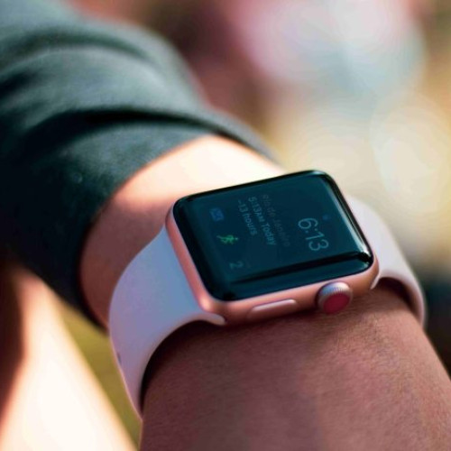 Apple Watch vs. Samsung smartwatch: Alege inteligent