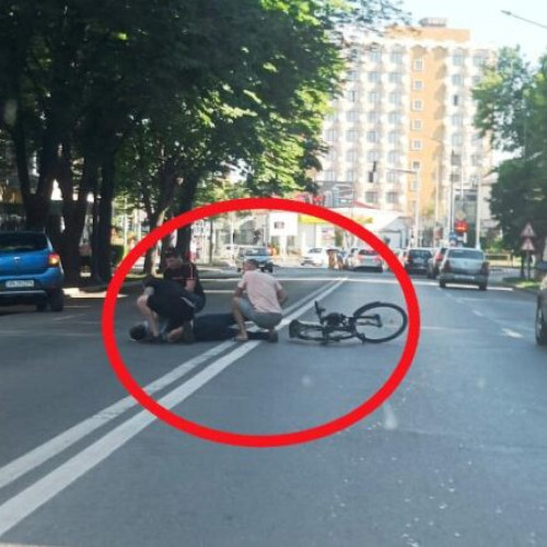 ULTIMA ORĂ Biciclist lovit de mașină pe Bulevardul Unirii din Focșani