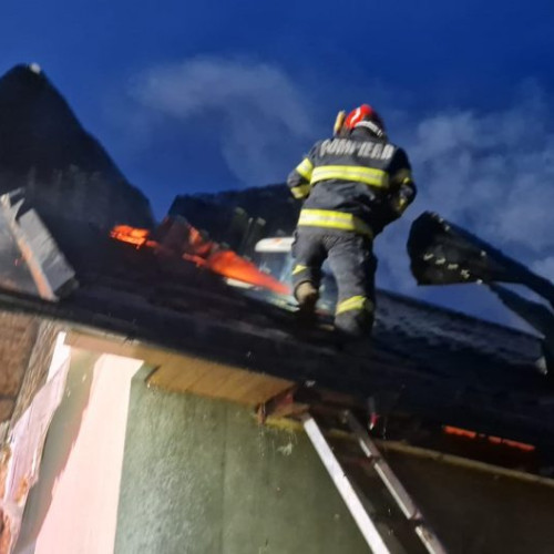 În Tulnici, Două Gospodării Au Fost Distruse de un Incendiu în Noaptea Trecută