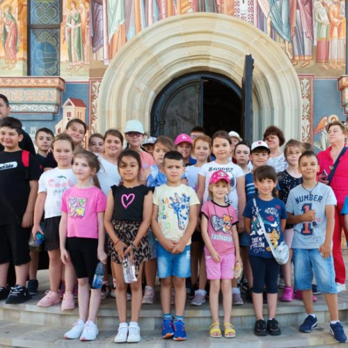 Excursie gratuită la Iași pentru școlari din parohiile Milcovul I și Lămotești